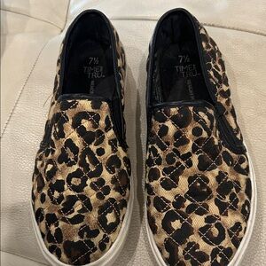 Leopard Print Slip-On Sneakers — Tan & Black